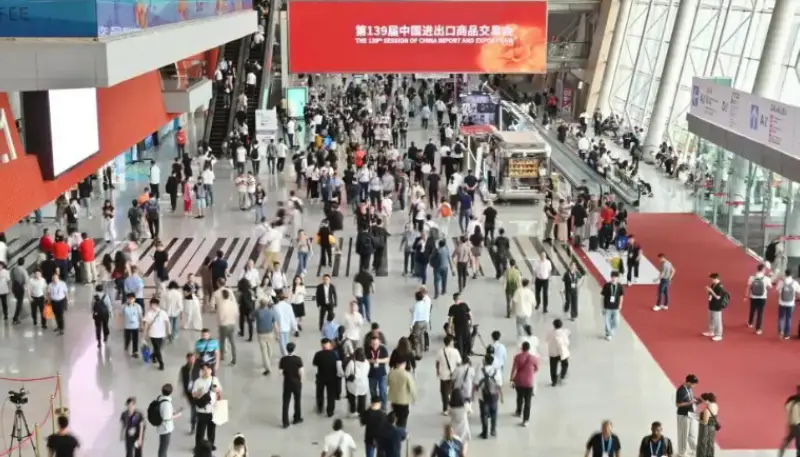 در نمایشگاه کانتون، Quangong Machinery Co., Ltd. با قدرت خود مورد توجه مشتریان خارج از کشور قرار گرفت.